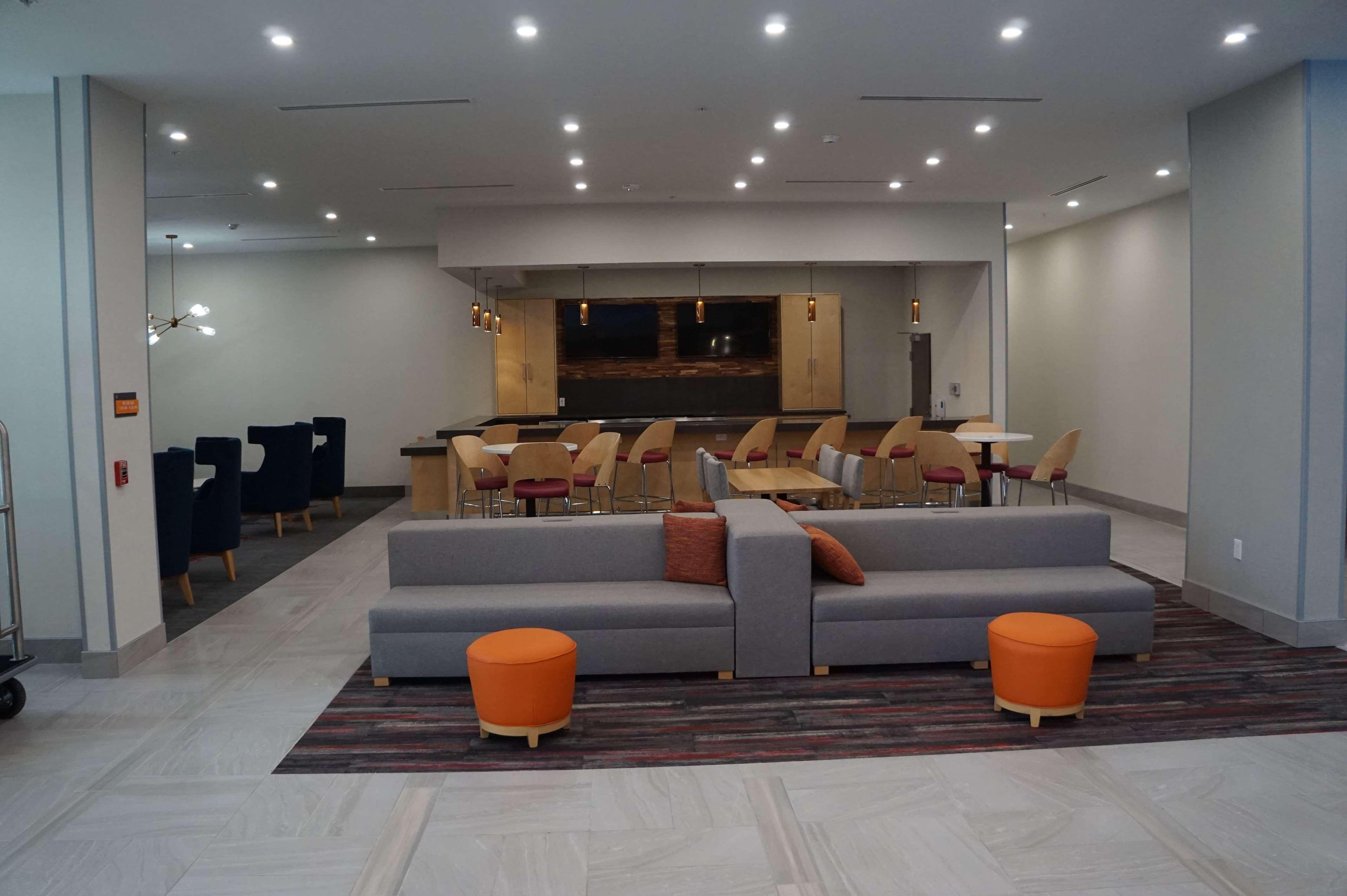 La Quinta Inn & Suites By Wyndham Луїсвілл Екстер'єр фото