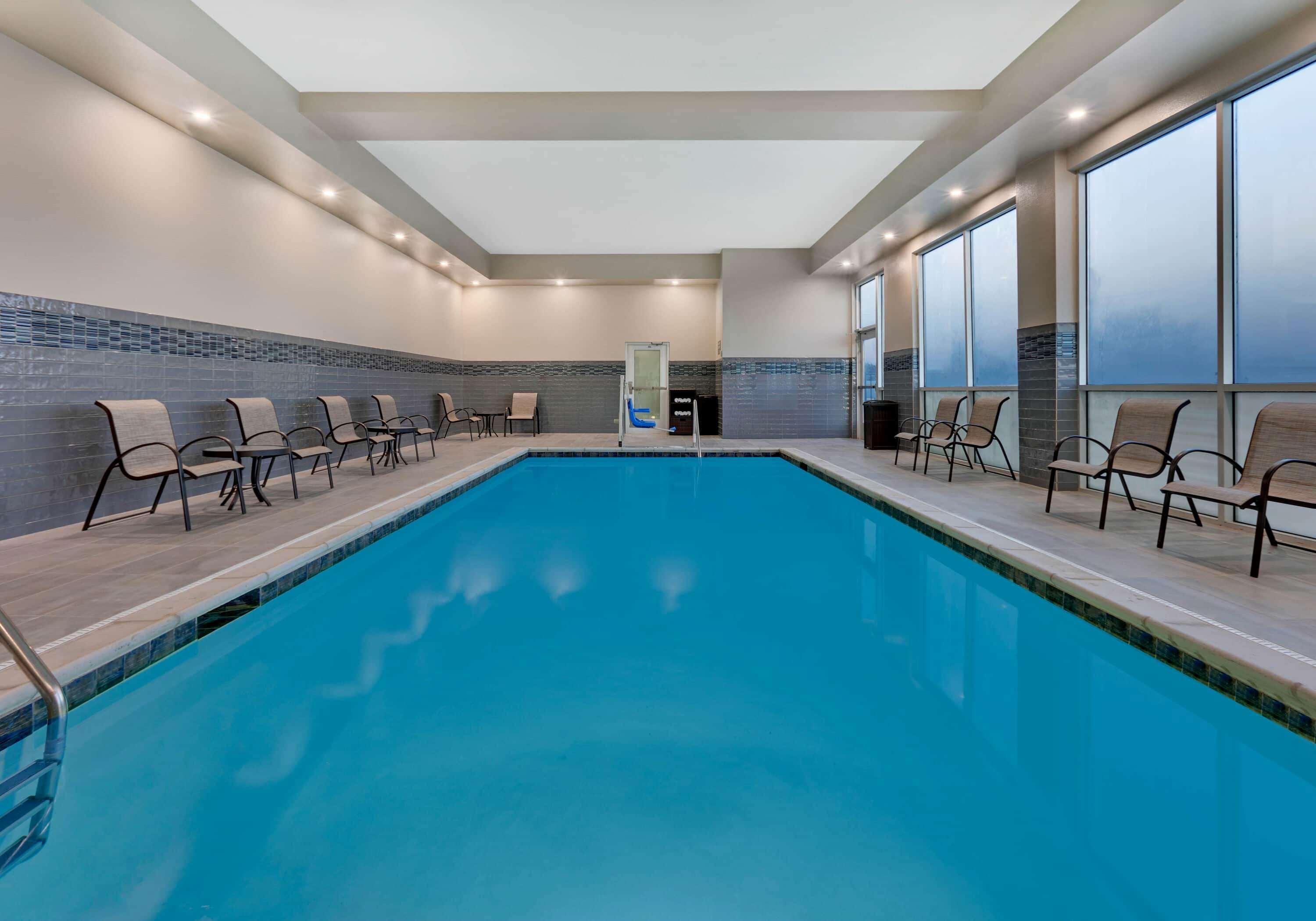 La Quinta Inn & Suites By Wyndham Луїсвілл Екстер'єр фото