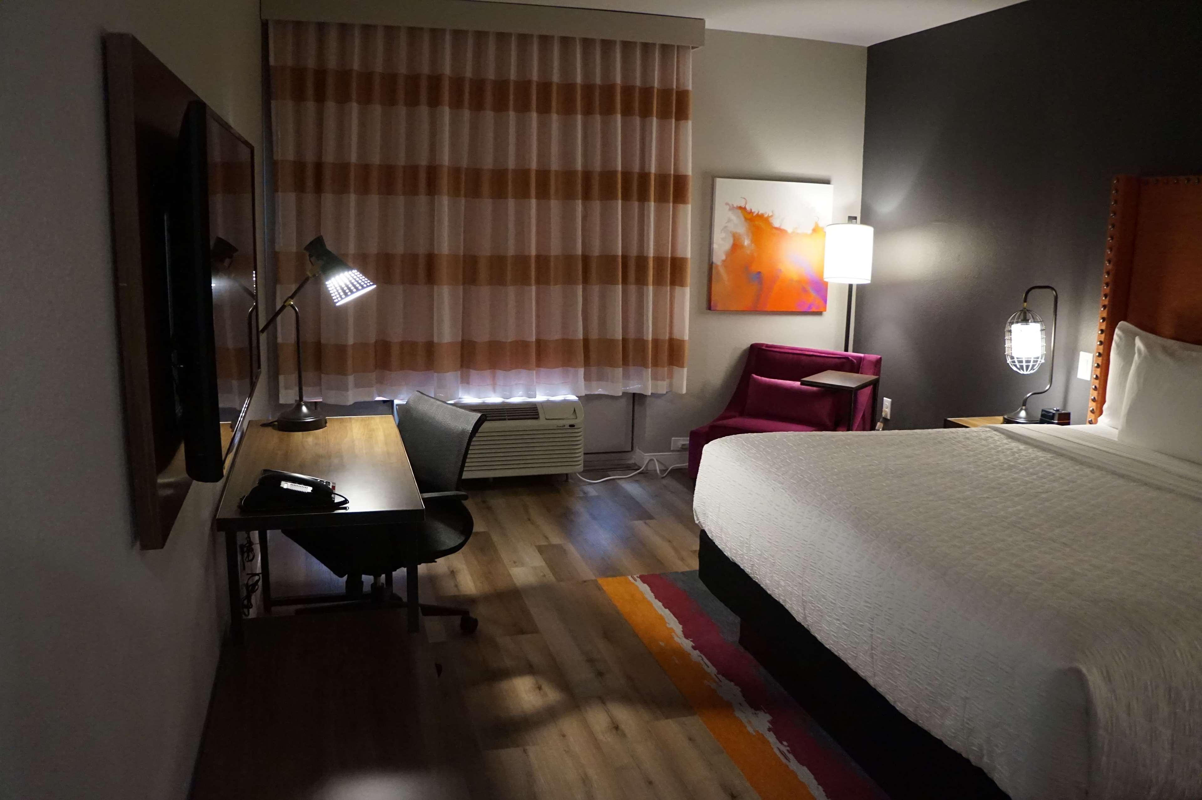 La Quinta Inn & Suites By Wyndham Луїсвілл Екстер'єр фото