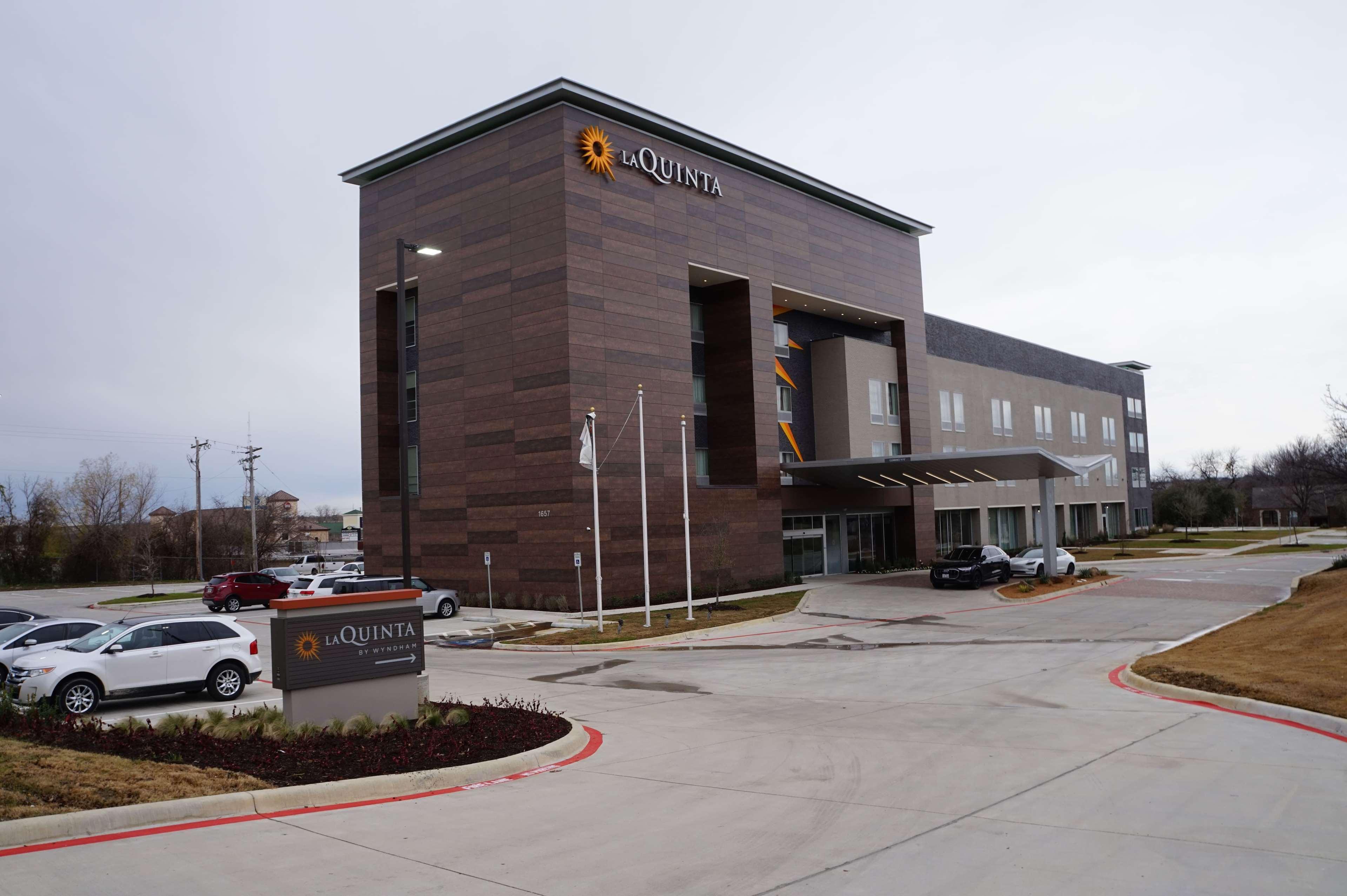 La Quinta Inn & Suites By Wyndham Луїсвілл Екстер'єр фото